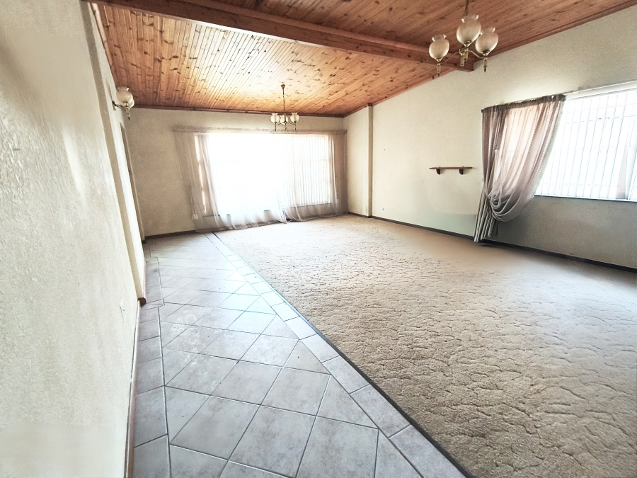 3 Bedroom Property for Sale in Lochnerhof Western Cape